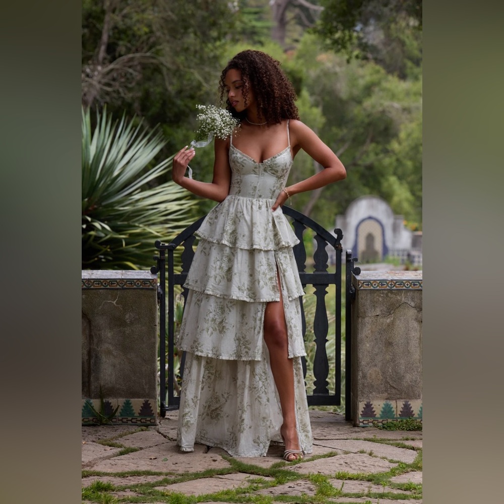 V. Chapman White Sleeveless Tiered Maxi Dress - Picture 6 of 8